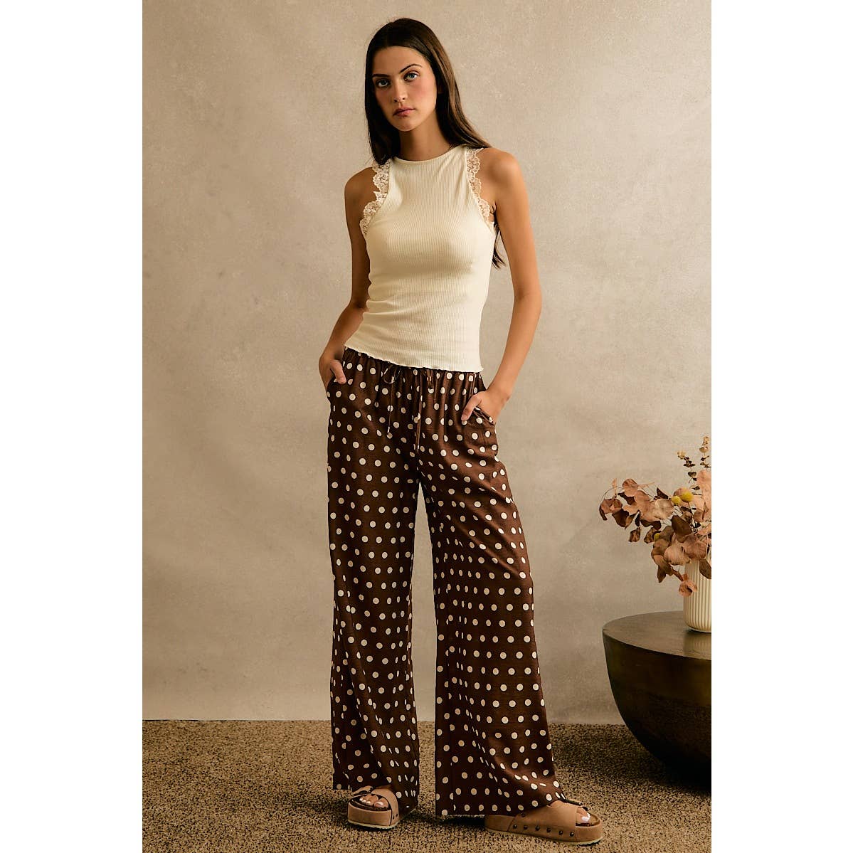 LACE RIBBED SLEEVELESS HALTER TOP