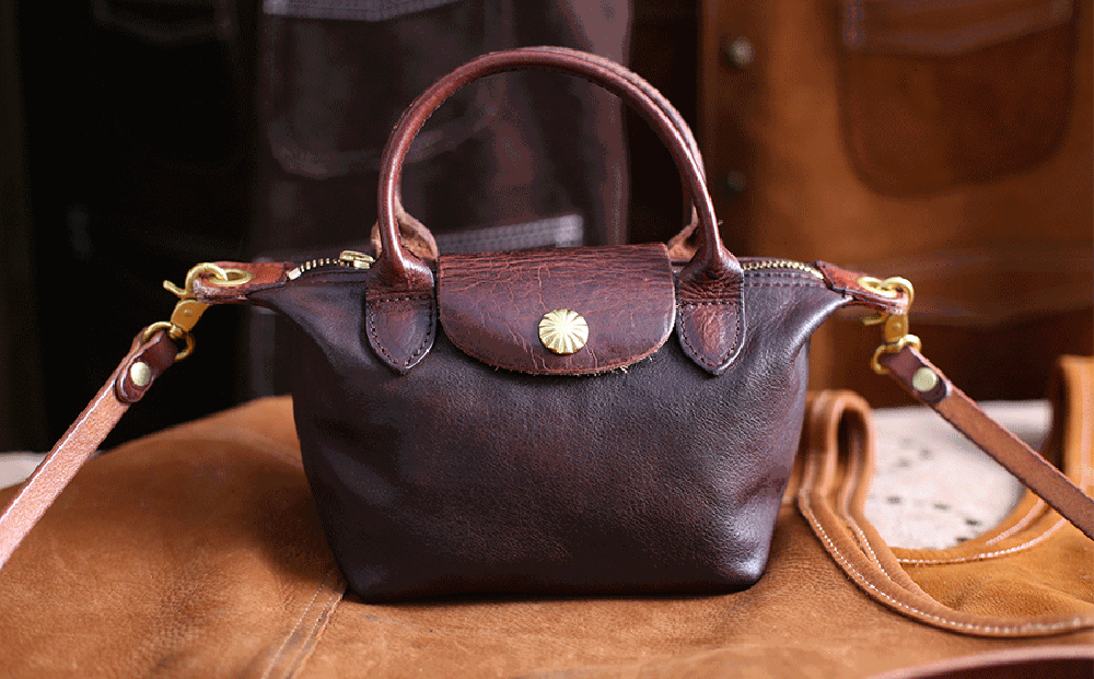 Vintage Luxe Cowhide Leather Handbag For Everyday Use
