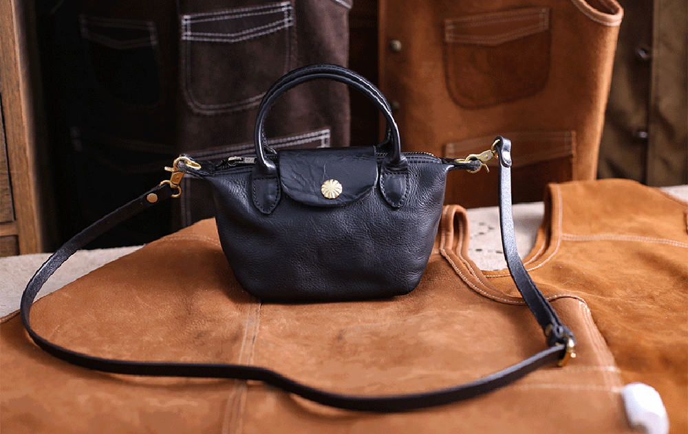 Vintage Luxe Horse Skin Leather Handbag For Everyday Use