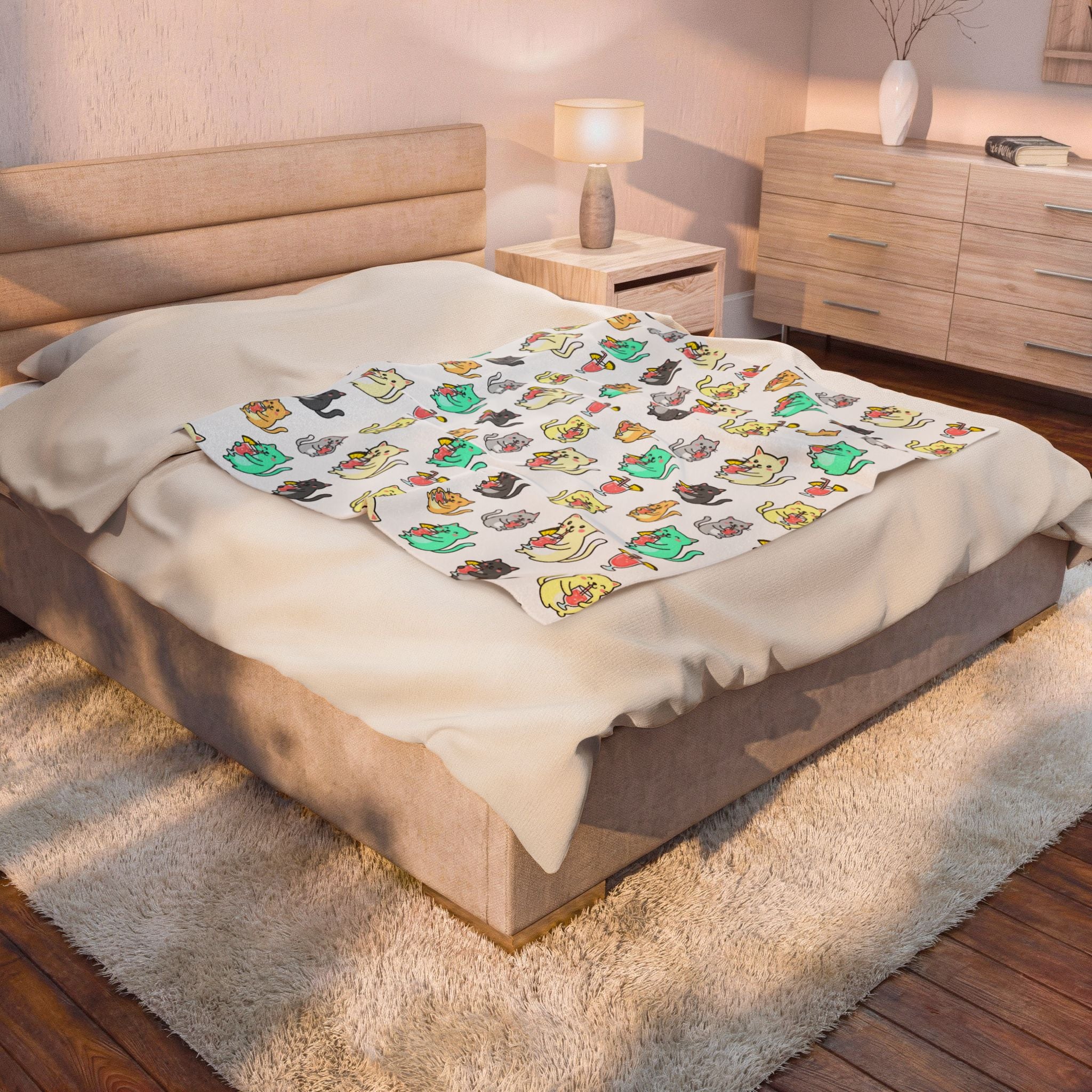 Cocktails and Cats Pattern Velveteen Plush Blanket — Cozy Kitty Throw
