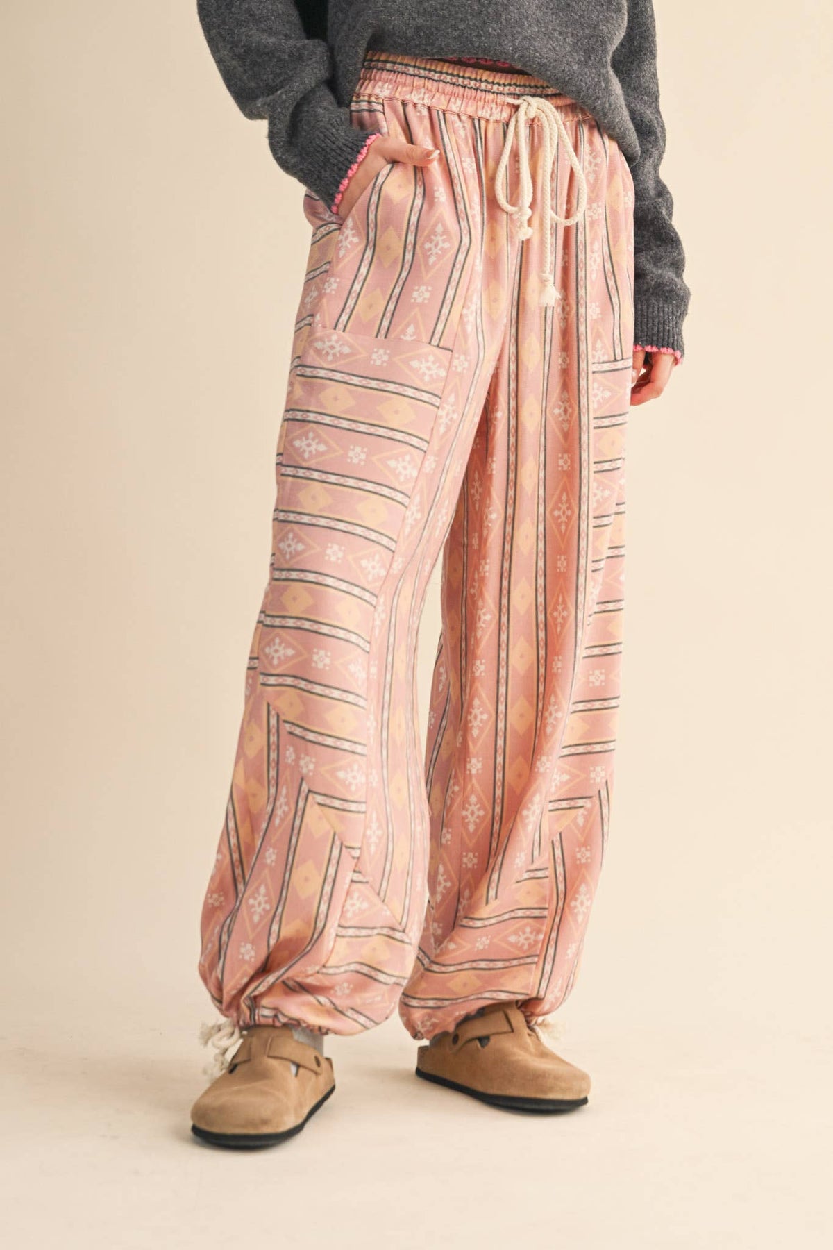 AZTEC PRINT PARACHUTE PANTS