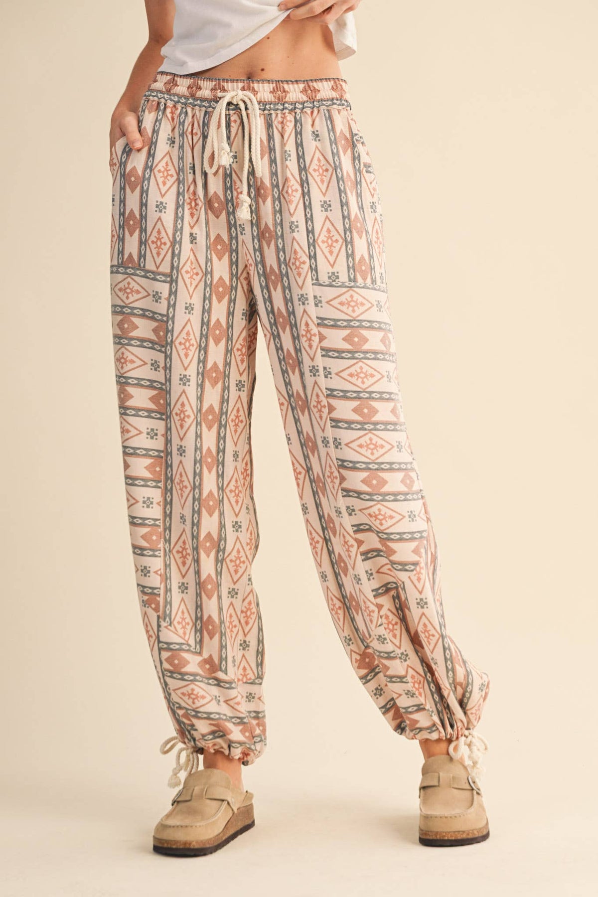 AZTEC PRINT PARACHUTE PANTS