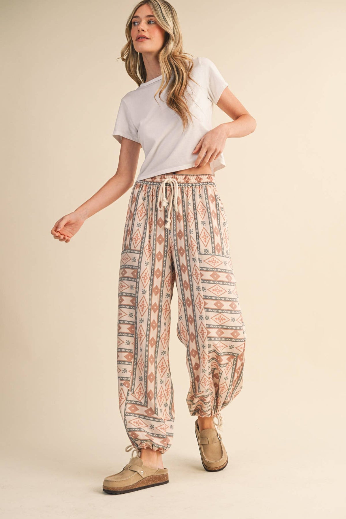 AZTEC PRINT PARACHUTE PANTS