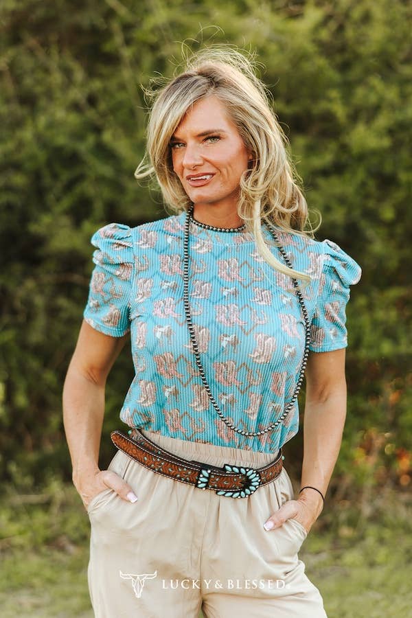 Boot Print Puff Top