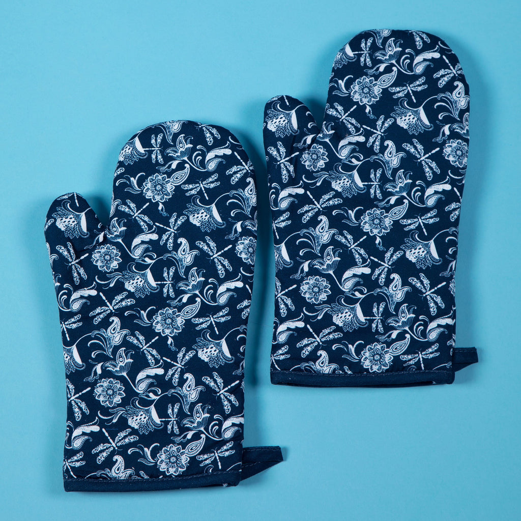 Distinctly Designed Oven Mitts - Set of 2