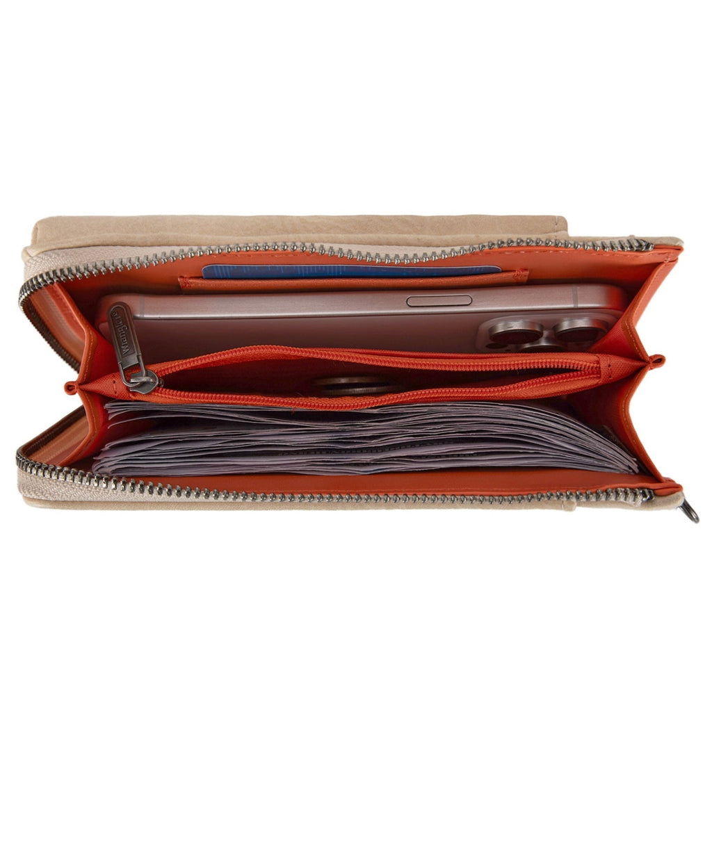 Wrangler RFID Small Crossbody/Cellphone Wallet