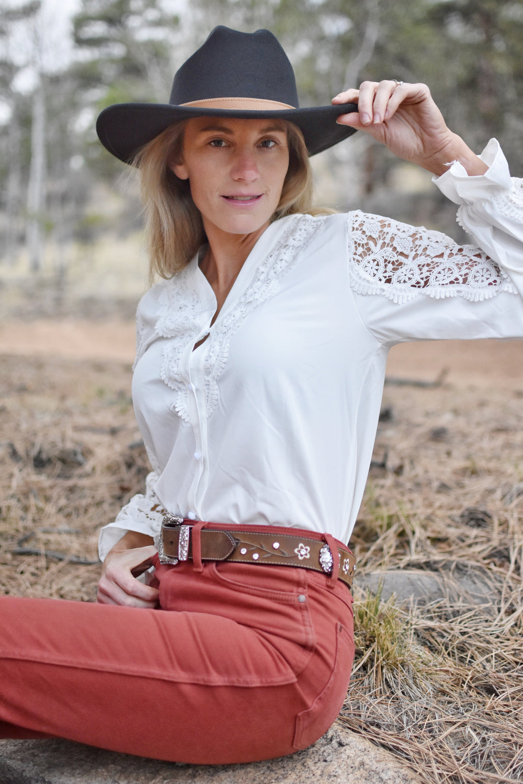 Stylish White Lace Long Sleeve Cut Out Shirt SLL01