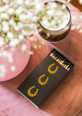 Black Oversized Horseshoe Matches