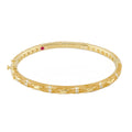 Elegant Hugs Bangle