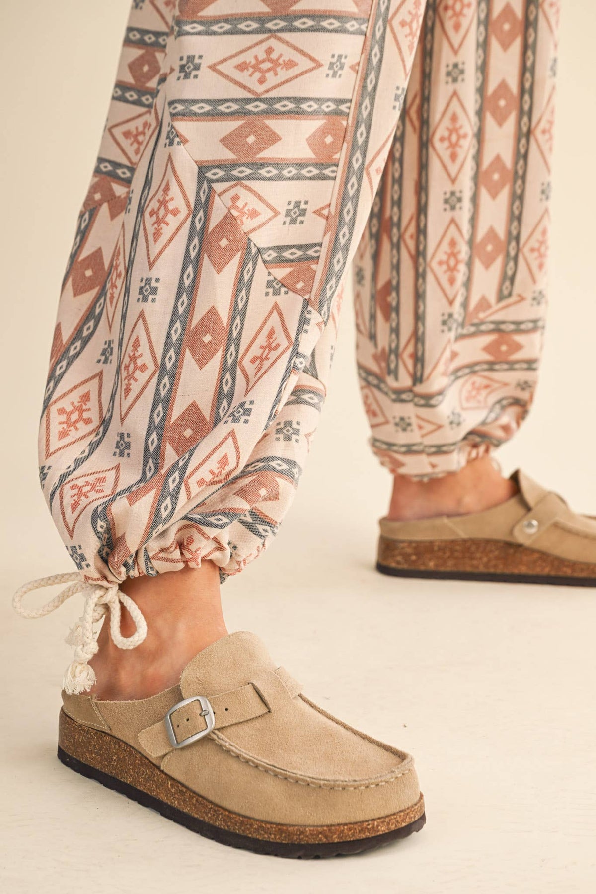 AZTEC PRINT PARACHUTE PANTS