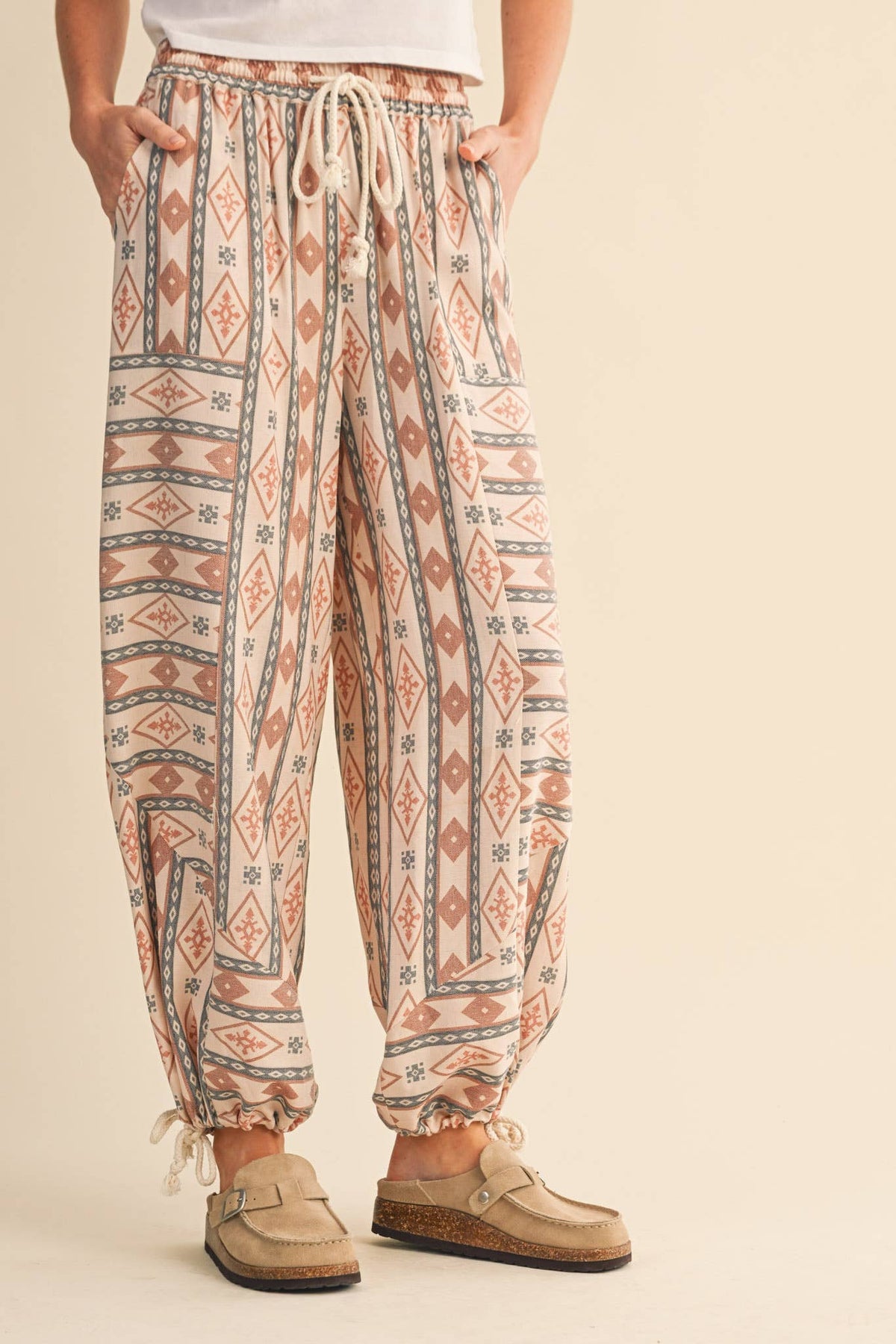 AZTEC PRINT PARACHUTE PANTS