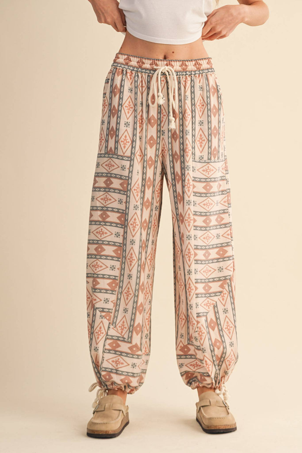 AZTEC PRINT PARACHUTE PANTS