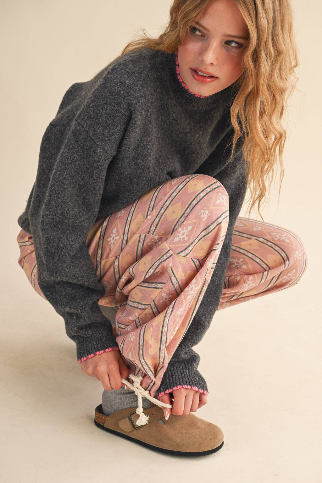 AZTEC PRINT PARACHUTE PANTS