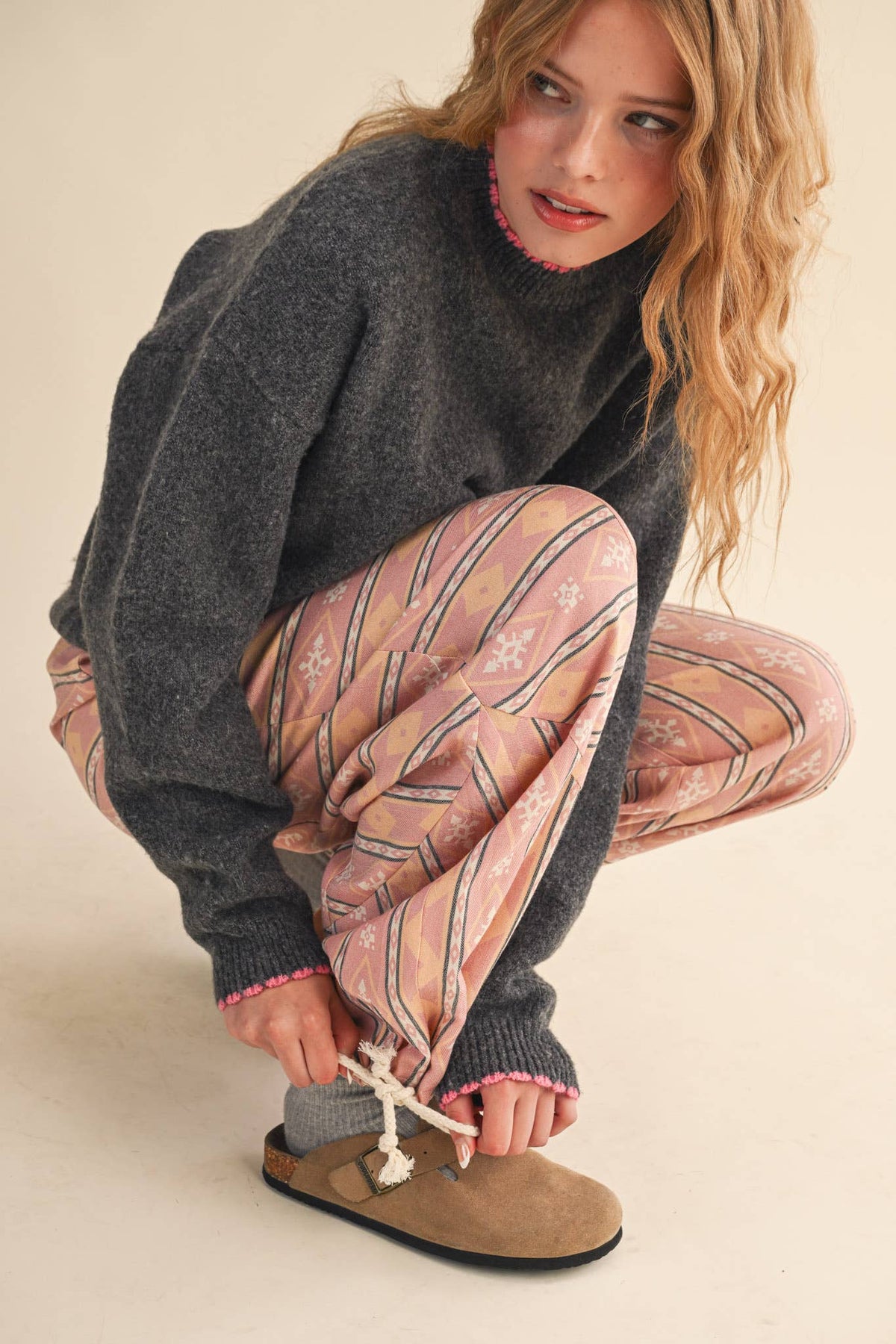 AZTEC PRINT PARACHUTE PANTS