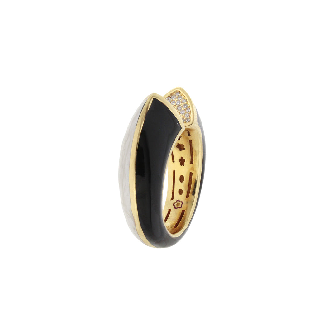 Triplet Ring